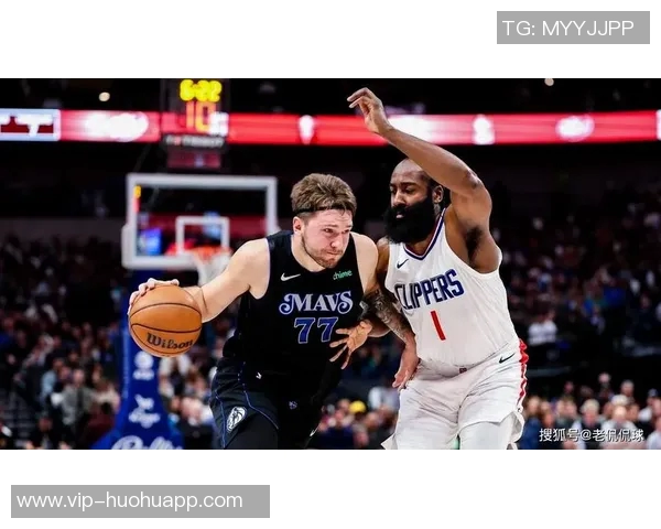 东契奇生涯第八次豪取45分10篮板5三分创历史新高超越哈登独享第一 东契奇生涯第八次豪取45分10篮板5三分创历史新高超越哈登独享第一