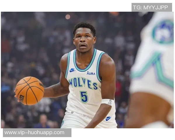 森林狼第三节狂飙40-25逆转爵士反超13分进入决胜时刻 森林狼第三节狂飙40-25逆转爵士反超13分进入决胜时刻