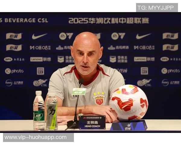 上海海港主帅穆斯卡特荣膺中超九十月最佳教练称号