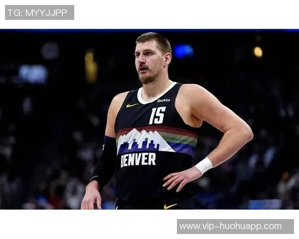 约基奇的从容应对与华子需学习的防守策略分析